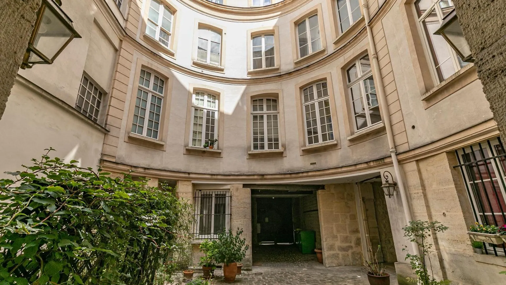 Paris 3° Centre Marais -Cocon Calme Apartment